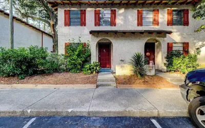 Hilton Head 2BR Escape w/ Pool & Sofa Bed