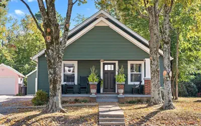 Old Clarksville House - Secret Bar