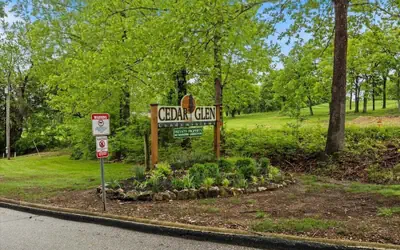 Relaxing Lakefront Condo w/ 2 Heated Pools, Boat Ramp & Slip, Near Golf & Parks