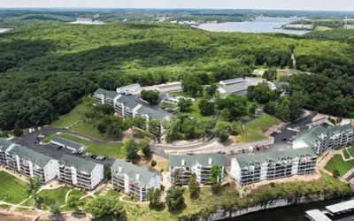 Amazing Lake Views With Pool, Loft, & Balcony