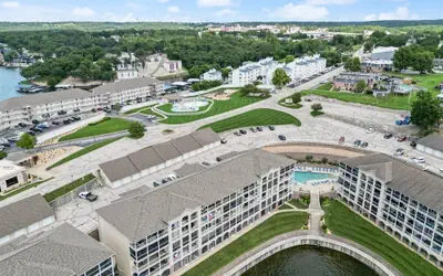 Lands End Condo With Amazing Main Channel Views, 2 Pools, Playground & Boat Slip