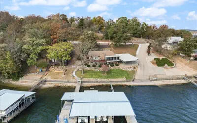 Newly Updated Interior, Sunroom w/ Hot Tub, Deck, Deep Water Dock, Boat & PWC Slips