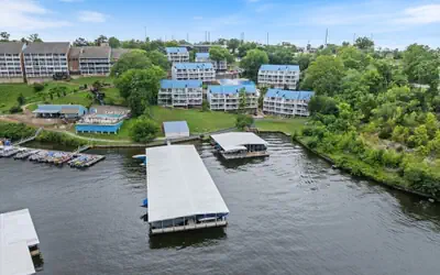 Cozy Pet-friendly Condo w/ Pool