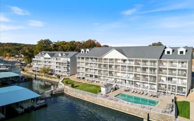 Beautiful Cove Views & Plenty Relaxing Spaces