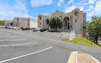 Prime Spot, Breathtaking Views, Nearby Attractions