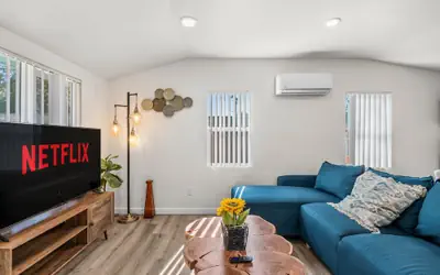 Foothills LA Hideaway Patio Lounge Work-friendly