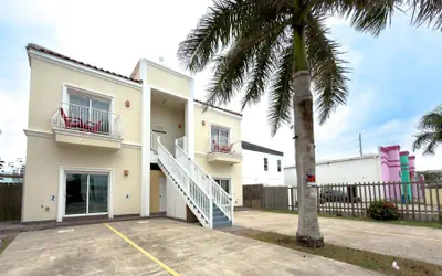 Priced Right Near Beach Well Equipped 2 Bedroom Apts