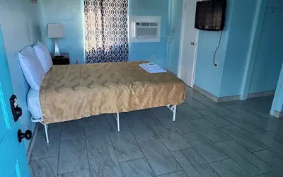 GREENKEY BEACH MOTEL