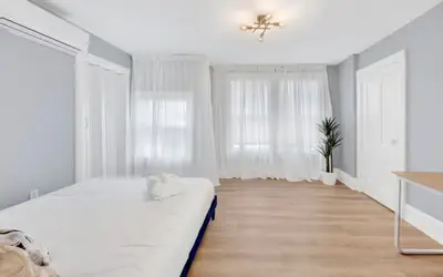 Luxury 3BR Family Home Game Room Parking