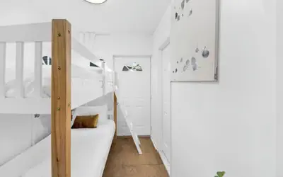 Uscale 2BR Escape in the Heart of NYC