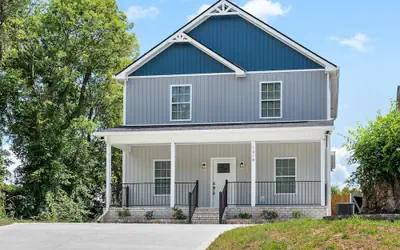 Lopez Lounge 1018 Main St