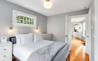 Montlake Hideaway in Spite House