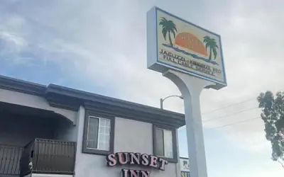 Sunset inn &Suites