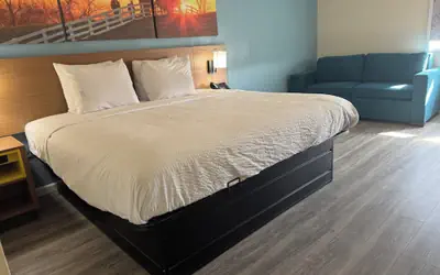 Days Inn & Suites By Wyndham Festus