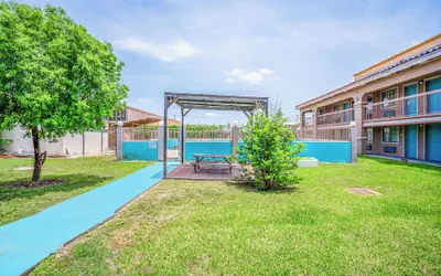 Lone Star Inn & Suites by OYO Harlingen TX