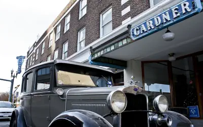 Gardner Hotel & Hostel