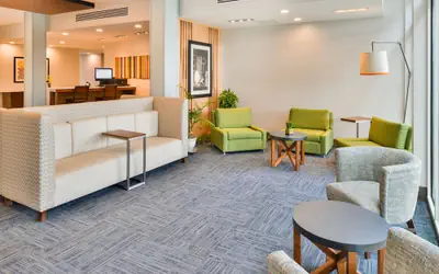 Holiday Inn Express & Suites Salem by IHG