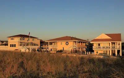 The White Sands Oceanfront Resort & Spa