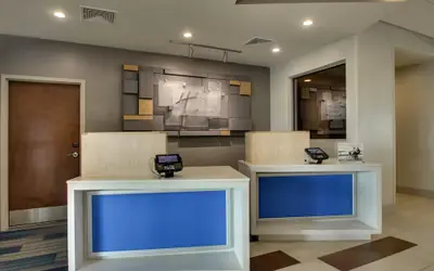 Holiday Inn Express & Suites Lancaster East - Strasburg by IHG