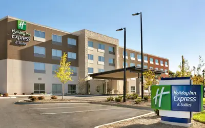 Holiday Inn Express & Suites Salisbury by IHG