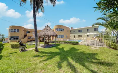 Hollywood Beach Seaside