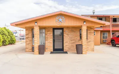 Crown Inn By OYO Denver Tx