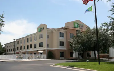 Holiday Inn Express Hotel & Suites Brooksville West by IHG