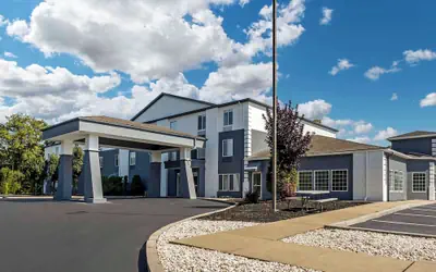 Comfort Inn & Suites Harrisburg-Hershey North