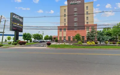 Hotel Executive Suites Newark Liberty Int'l Airport Carteret (EWR)