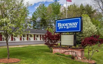 Rodeway Inn & Suites Brunswick near Hwy 1