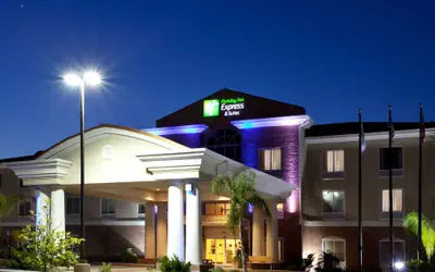 Holiday Inn Express & Suites Spring Hill by IHG