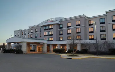 Courtyard by Marriott Republic Aprt Long Island/Farmingdale