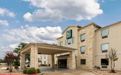 Quality Suites Huntsville Near University