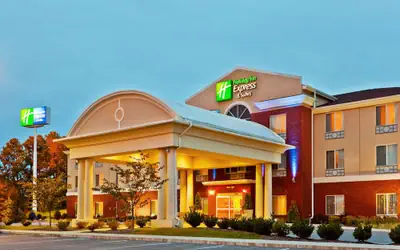 Holiday Inn Express & Suites Dickson by IHG