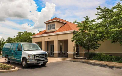 Larkspur Landing Extended Stay Suites St. Louis Riverport - Airport West