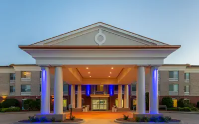 Holiday Inn Express & Suites Vandalia by IHG