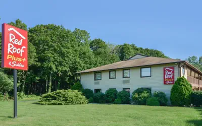Red Roof Inn PLUS+ & Suites Guilford