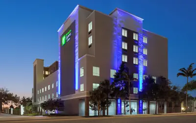 Holiday Inn Express & Suites Fort Lauderdale Airport South by IHG