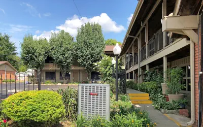 Charles Wesley Motor Lodge