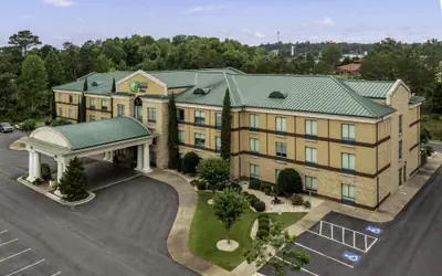 Holiday Inn Express & Suites Macon - I-475 By IHG