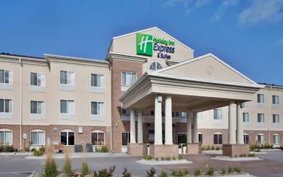 Holiday Inn Express & Suites Cherry by IHG