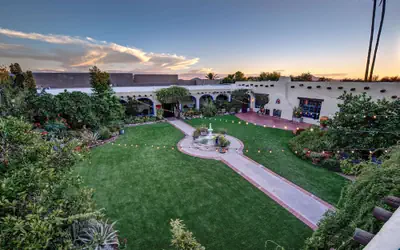 Hacienda Del Sol Guest Ranch Resort