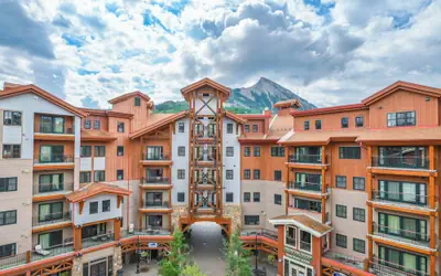 The Lodge at Mountaineer Square, A Vail Resorts Property