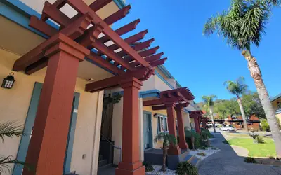 Marinwood Inn & Suites