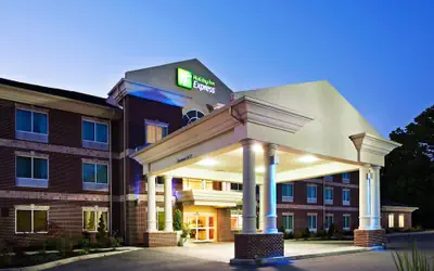 Holiday Inn Express & Suites Carrollton by IHG