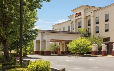 Hampton Inn & Suites Manchester-Bedford