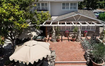 Le Petit Pali at 8th Ave