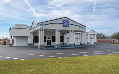Motel 6 Forsyth, GA – Tift College