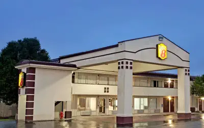 Super 8 by Wyndham Oklahoma/Frontier City