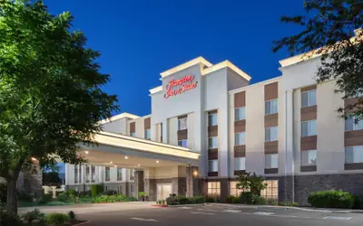 Hampton Inn & Suites Fresno